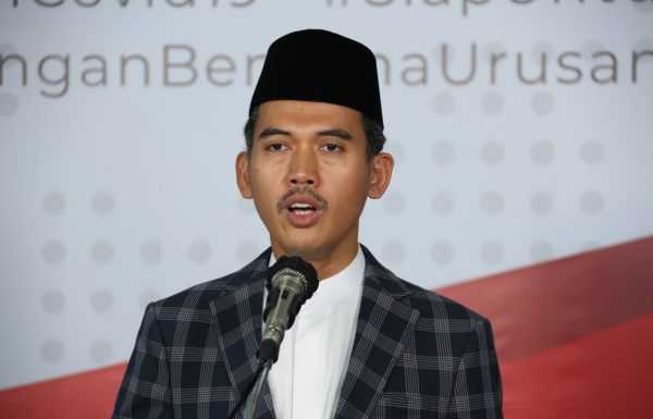 Perang Lawan COVID 19, MUI Imbau Warga Lakulan Sholat di Rumah (covid19.go.id)