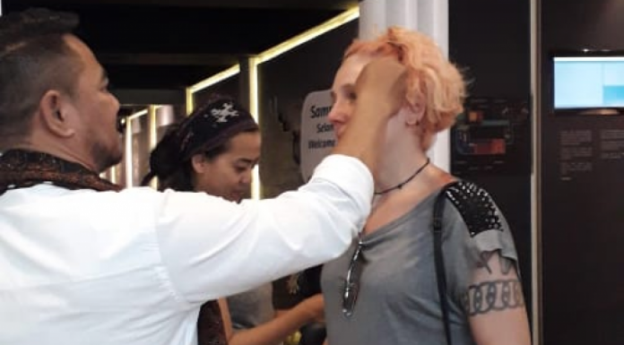 Jabar Darurat COVID 19, Pemprov Jabar Cek Suhu Tubuh Pengunjung Museum Gedung Sate (Jabarprov.go.id)