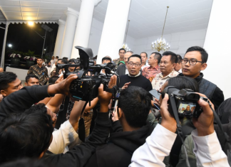 Jabar darurat COVID 19, Kang Emil Perintahkan Polisi Tindak Penimbun Masker (Jabarprov.go.id)