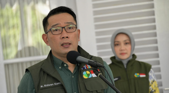 COVID 19, Kang Emil Bagikan 1 Juta Masker Ke Puskesmas (jabarprov.go.id)