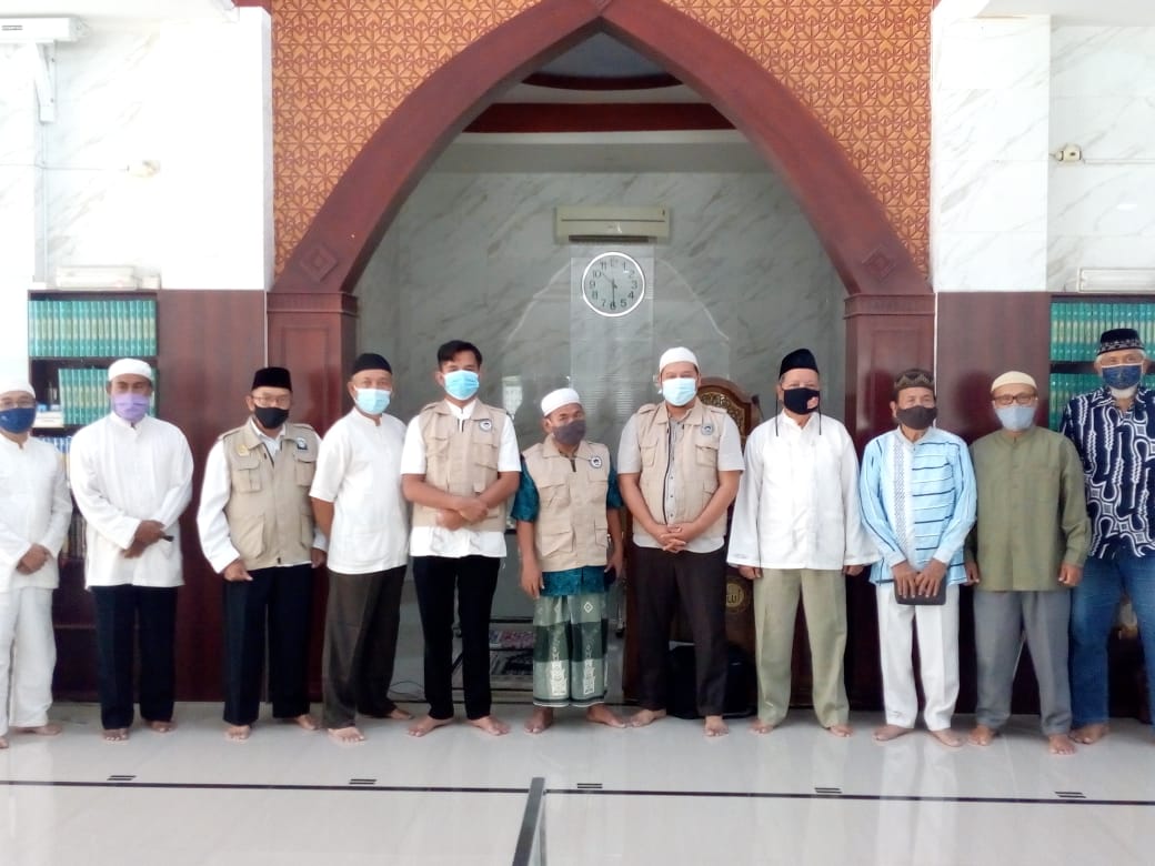Seksi Sosial dan Kematian RW 021 BSK Kayuringin Jaya Menggelar Santunan 100 Anak Yatim