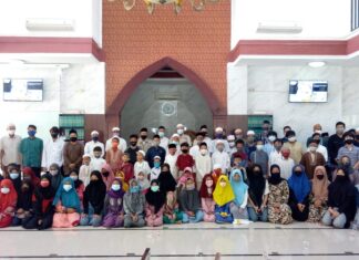 Santunan Yatim di Masjid Al Anshor Jakasampurna
