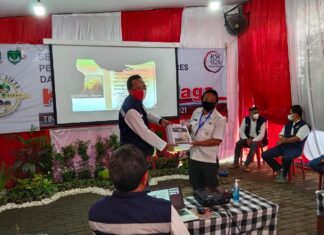 Tim penilai dari 3 Pilar Pemkot Bekasi mengunjungi RW 26. Foto :Hat.