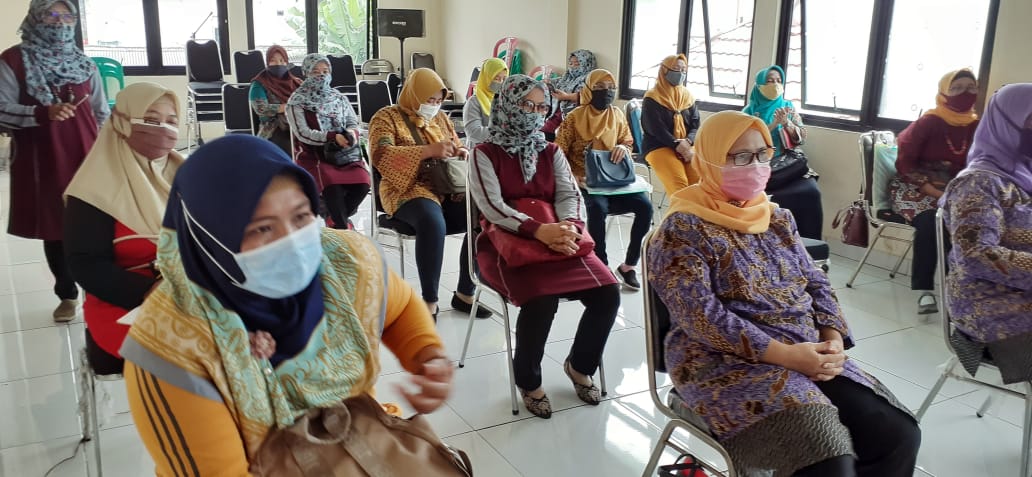 Pertemuan Kader PKK, Posyandu Kelurahan Jatimakmur dan Kegiatan Tera Timbangan Posyandu Bersama 37 Posyandu