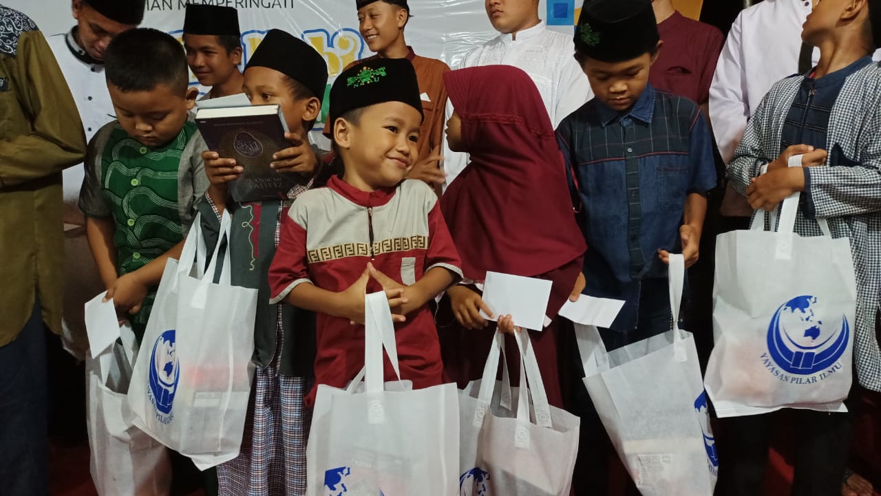 Semarak Peringatan Maulid Nabi dan Launching Yayasan Pilar Ilmu Cabang Subang di Desa Sindangsari