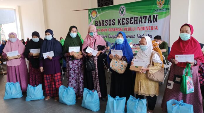 Yayasan Generasi Peduli Indonesia Gelar Baksos Kesehatan bagi Ibu Lansia RW 04 Jatikramat Bekasi